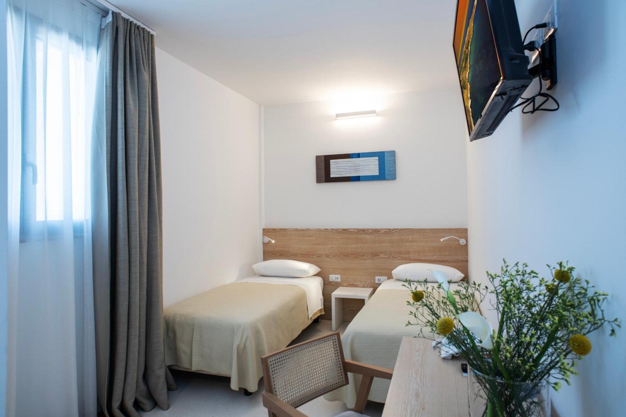 Hotel Albania โอตรันโต ภายนอก รูปภาพ