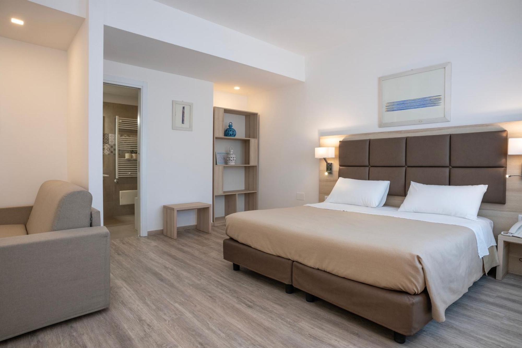 Hotel Albania โอตรันโต ภายนอก รูปภาพ