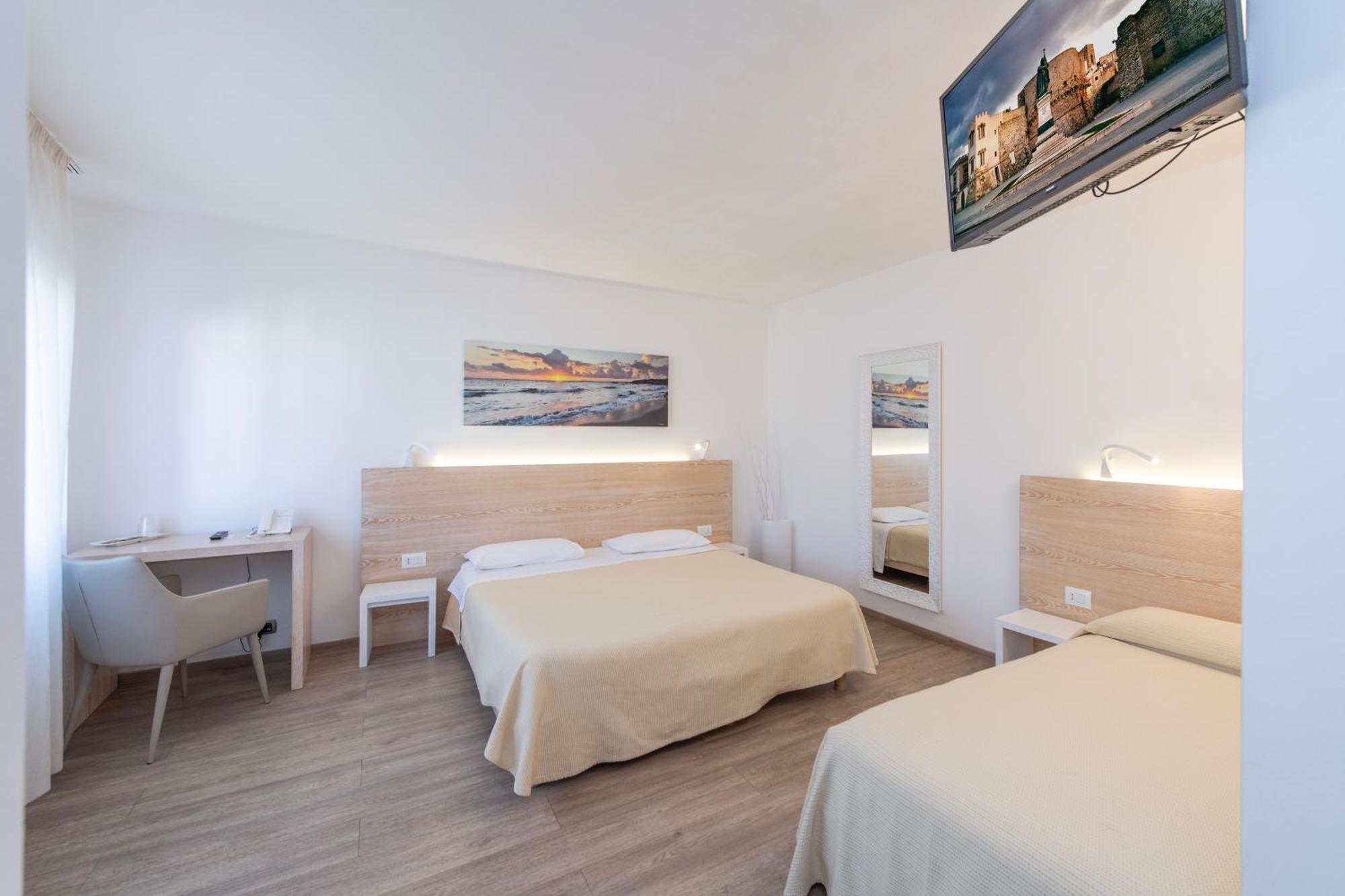 Hotel Albania โอตรันโต ภายนอก รูปภาพ