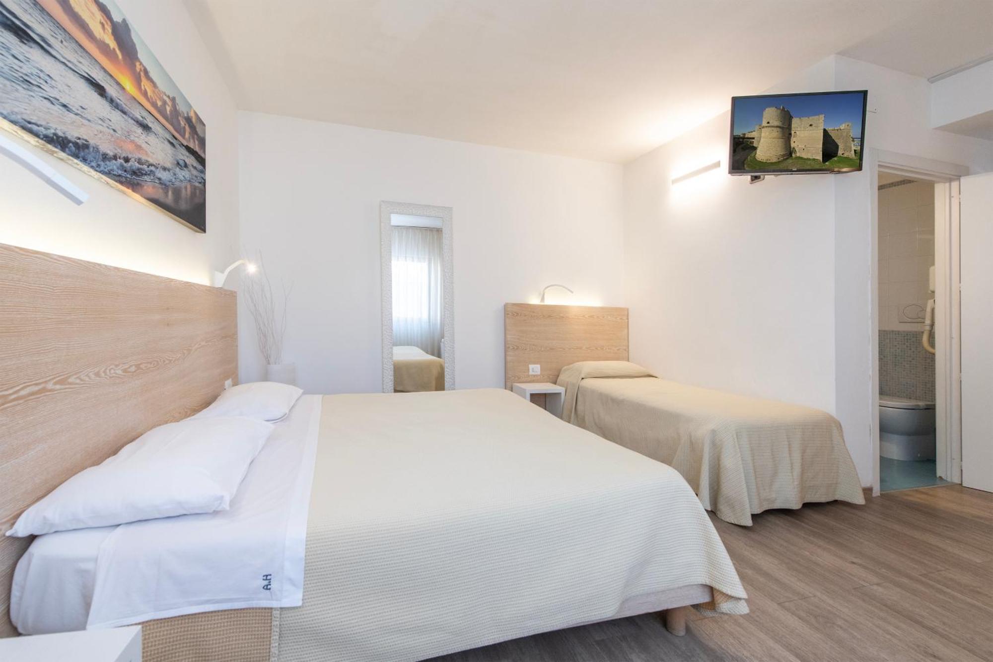 Hotel Albania โอตรันโต ภายนอก รูปภาพ